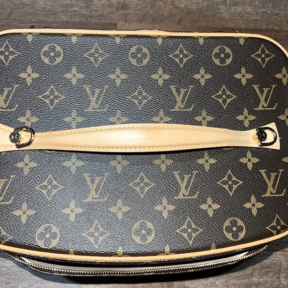 Louis Vuitton Vanity Nice Case - Picture 8 of 12